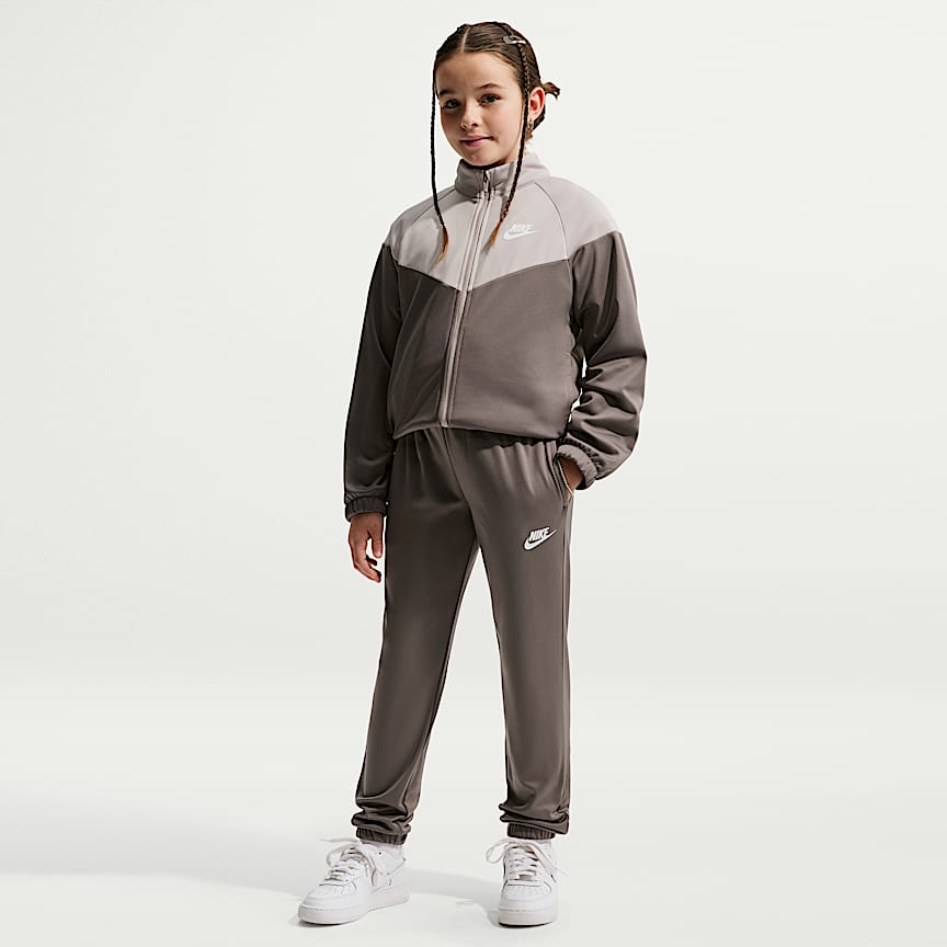 Jordan Big Kid's 4-Piece Basics Set. Nike.com